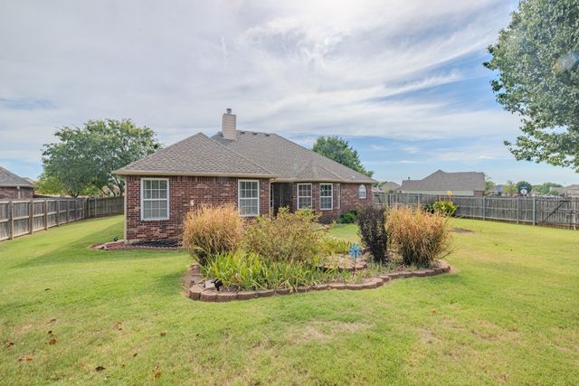 1614 W Austin Place, Broken Arrow, OK 74011
