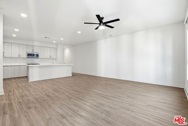 2111 N Cahuenga Boulevard 11, Los Angeles, CA 90068
