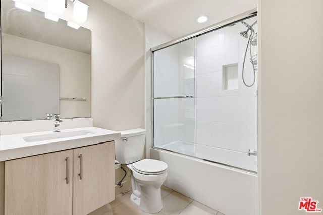2111 N Cahuenga Boulevard 11, Los Angeles, CA 90068