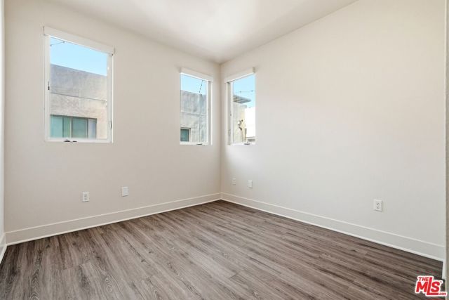 2111 N Cahuenga Boulevard 11, Los Angeles, CA 90068