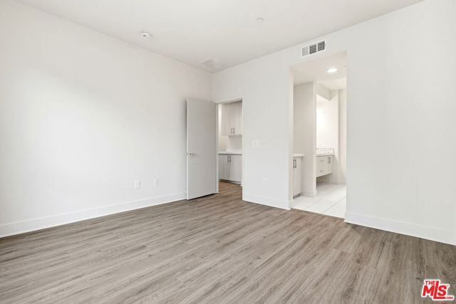 2111 N Cahuenga Boulevard 11, Los Angeles, CA 90068