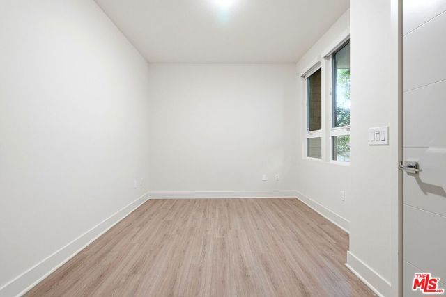 2111 N Cahuenga Boulevard 11, Los Angeles, CA 90068