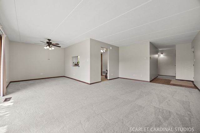 6223 Lake Park Lane B, Willowbrook, IL 60527
