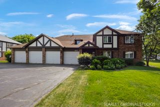 6223 Lake Park Lane B, Willowbrook, IL 60527
