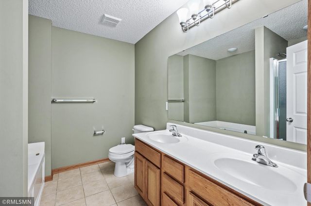 5046 Yuma Lane N, Plymouth, MN 55446