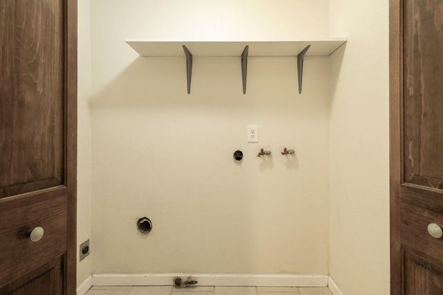 4664 N Vagedes Avenue, Fresno, CA 93705