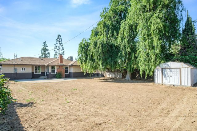 4664 N Vagedes Avenue, Fresno, CA 93705