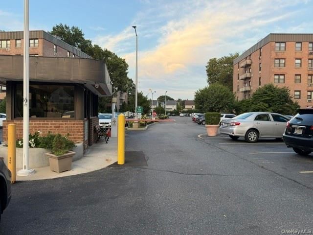 3 Birchwood Court 1A, Mineola, NY 11501