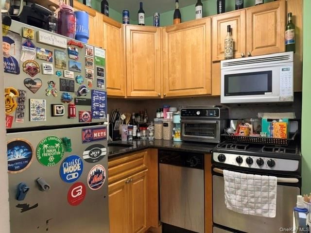 3 Birchwood Court 1A, Mineola, NY 11501