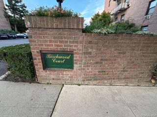 3 Birchwood Court 1A, Mineola, NY 11501