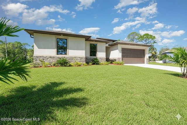 210 Sarah Road SW, Palm Bay, FL 32908