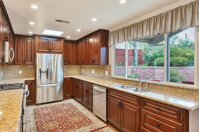 6003 Telesco Way, Carmichael, CA 95608