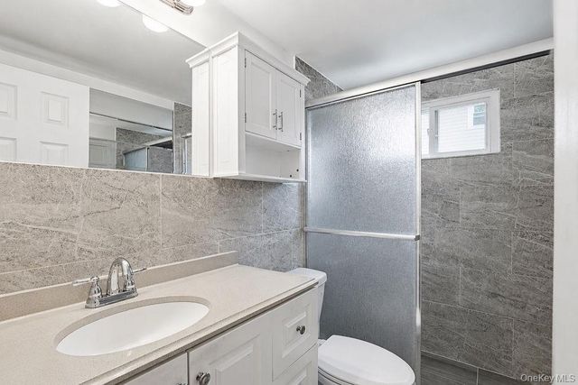 218 Montana Avenue, Bay Shore, NY 11706
