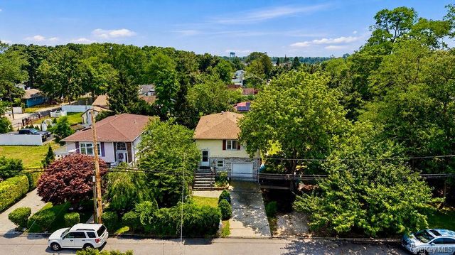 218 Montana Avenue, Bay Shore, NY 11706