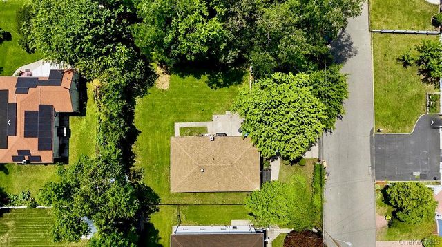 218 Montana Avenue, Bay Shore, NY 11706