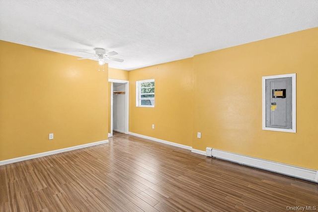 218 Montana Avenue, Bay Shore, NY 11706