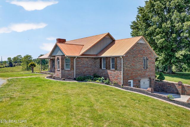 4015 Baxter Rd, Baxter, TN 38544