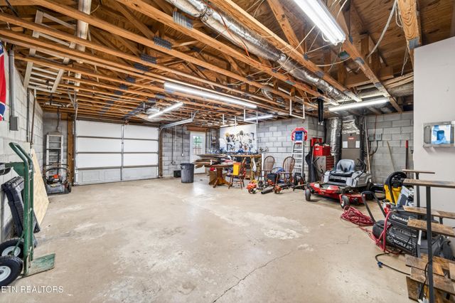 4015 Baxter Rd, Baxter, TN 38544