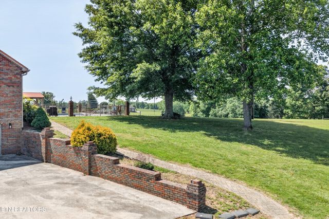 4015 Baxter Rd, Baxter, TN 38544