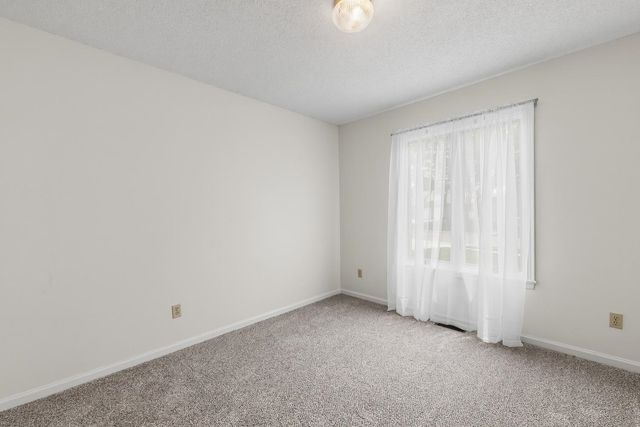 7806 E Champions Cir, Wichita, KS 67226