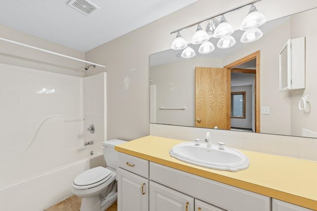 7806 E Champions Cir, Wichita, KS 67226
