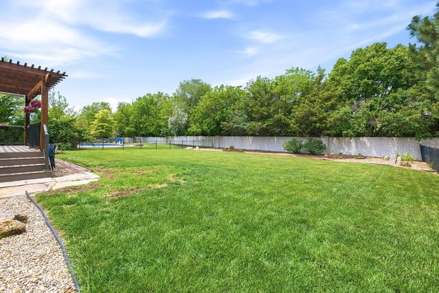 7806 E Champions Cir, Wichita, KS 67226
