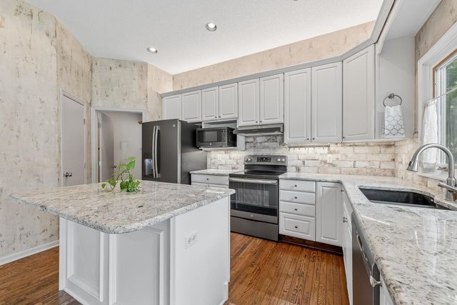 7806 E Champions Cir, Wichita, KS 67226