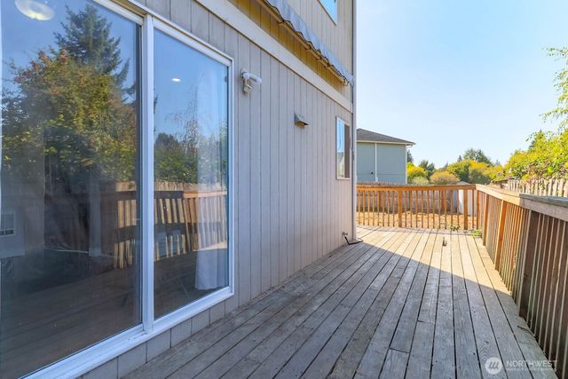 12211 2nd Avenue Ct E, Tacoma, WA 98445