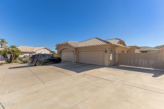 2723 E ACOMA Drive, Phoenix, AZ 85032
