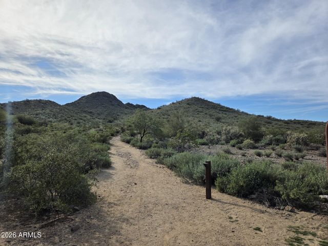 2723 E ACOMA Drive, Phoenix, AZ 85032