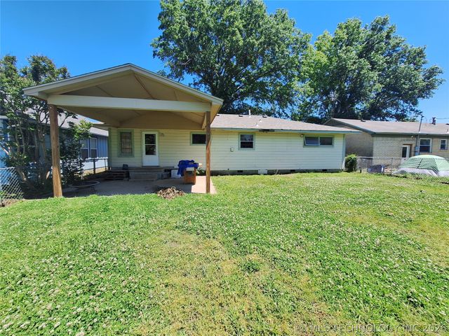 913 N Oklahoma Avenue, Claremore, OK 74017