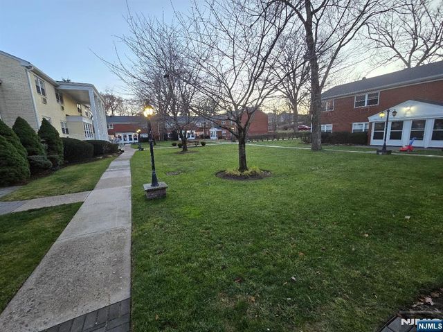 46 Regency Park, Ramsey, NJ 07446