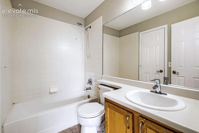 6620 Oakwood Boulevard, Colorado Springs, CO 80923