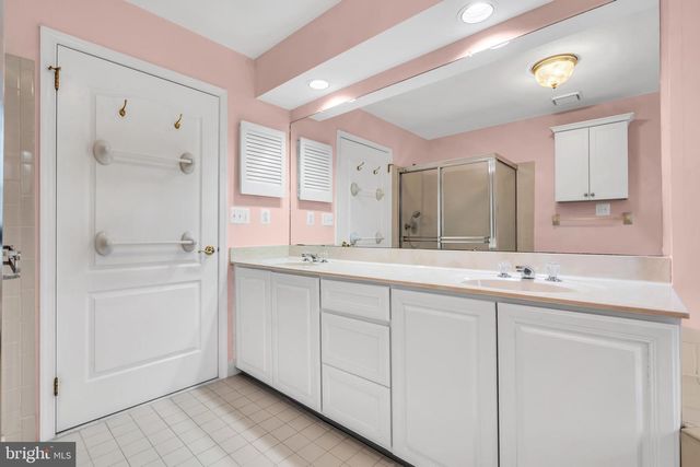 21 WILKINSON WAY, Princeton, NJ 08540