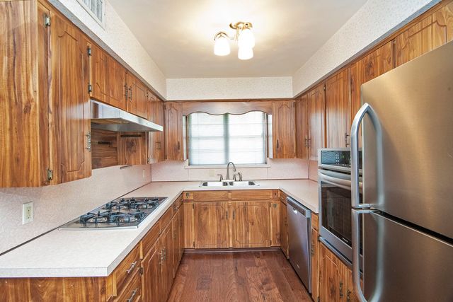 3222 Latham Drive, Dallas, TX 75229