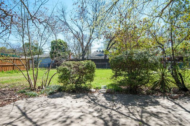 3222 Latham Drive, Dallas, TX 75229