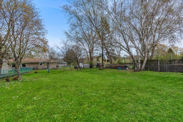 1006 13th AVENUE, Grafton, WI 53024