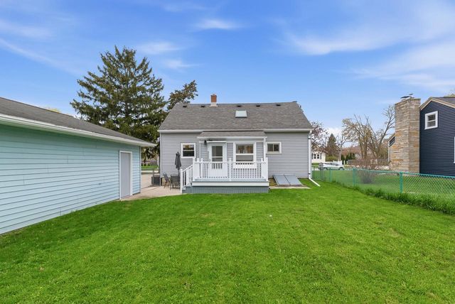 1006 13th AVENUE, Grafton, WI 53024