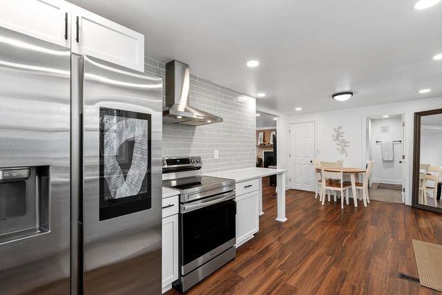 1006 13th AVENUE, Grafton, WI 53024