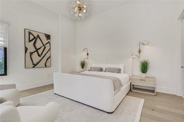 1150 8th TER N, Naples, FL 34102