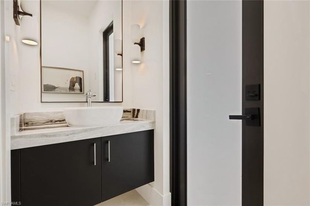 1150 8th TER N, Naples, FL 34102