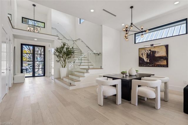 1150 8th TER N, Naples, FL 34102