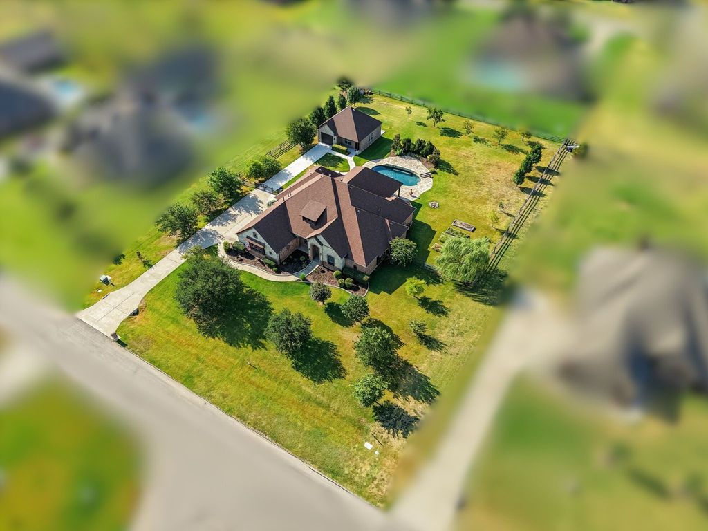 1300 Ruby Lea Lane, Fort Worth, TX 76179