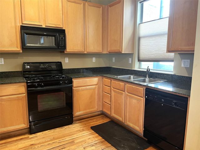 4338 Center Street, Houston, TX 77007