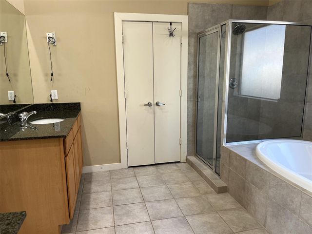 4338 Center Street, Houston, TX 77007