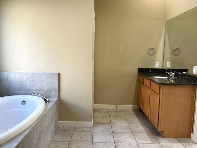 4338 Center Street, Houston, TX 77007