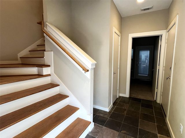 4338 Center Street, Houston, TX 77007