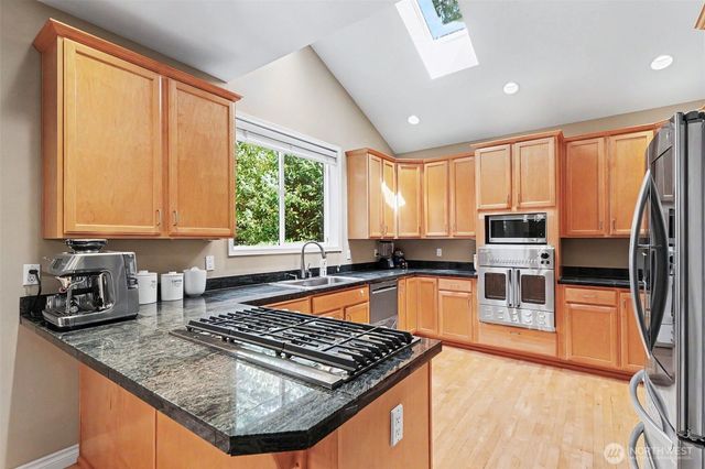 16420 SE 24th Street, Bellevue, WA 98008