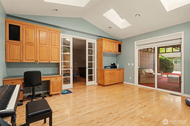 16420 SE 24th Street, Bellevue, WA 98008