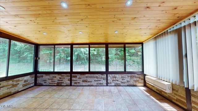 209 Brystone Drive, Gray, TN 37615